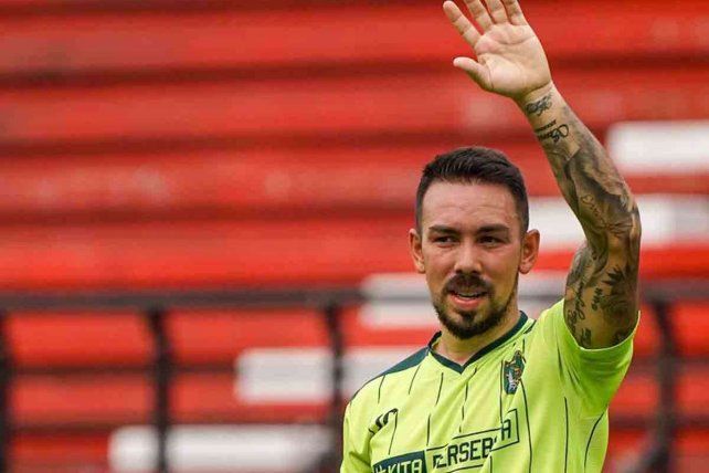 Dami&aacute;n Lizio no seguir&aacute; en Royal Pari y fue ofrecido a Uni&oacute;n. &iquest;Qu&eacute; dir&aacute; Juan Azconz&aacute;bal?