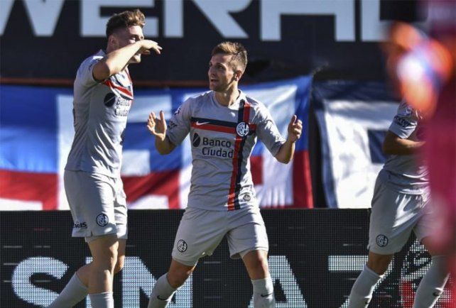 Adolfo Gaich sigue negociando su llegada al CSKA de Rusia.