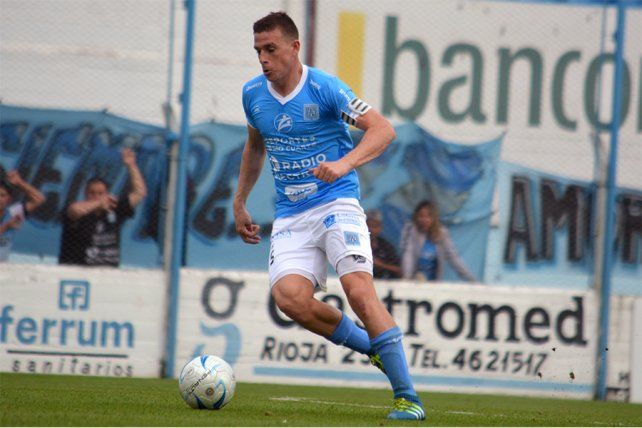 El presidente de Estudiantes de R&iacute;o Cuarto admiti&oacute; el inter&eacute;s de Uni&oacute;n por Alejandro Cabrera. Foto: Interior Futbolero