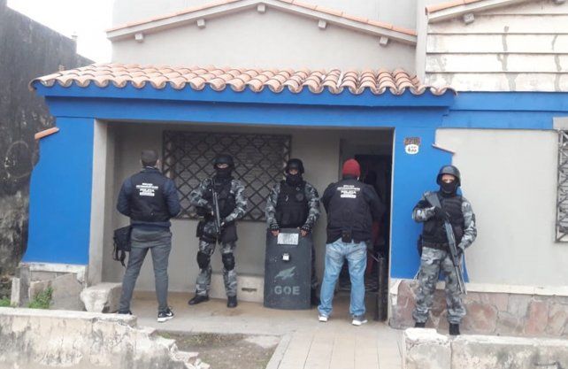 Apresaron a narcopenitenciario y su mujer policía con un kilo de cocaína y 150 mil pesos