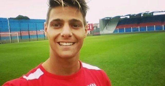 Lucas Pruzzo, surgido futbol&iacute;sticamente de Uni&oacute;n, se convirti&oacute; en jugador de Deportivo Arme&ntilde;o.