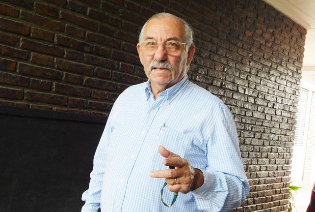 Royo fue miembro fundador de la Asociaci&oacute;n Santafesina de Hockey.