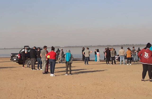 Buscan a dos personas en la Laguna Setúbal