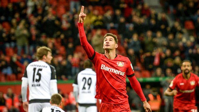 Lucas Alario busca salir de Bayer Leverkusen y Valencia y Villarreal lo tendr&iacute;an en la mira 