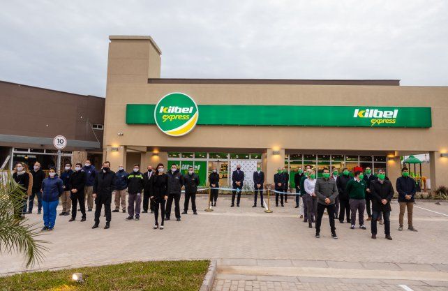Kilbel Supermercados en la apertura al público de un nuevo local bajo el formato “express”, en el corazón del puerto de la ciudad. 