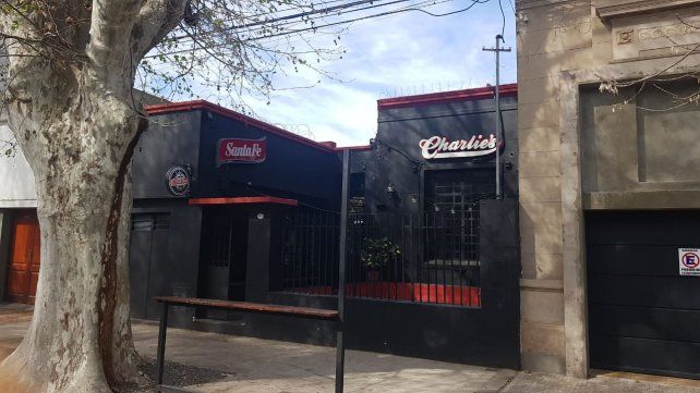 La fiesta clandestina se realiz&oacute; en un local gastron&oacute;mico de barrio Candioti Norte. Los participantes terminaron detenidos en la comisar&iacute;a 3era