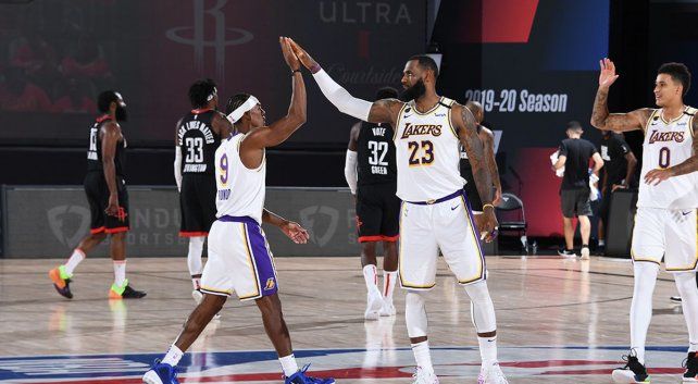 Los Lakers tuvieron un gran cierre y pasaron al frente ante Houston en las semifinales de la NBA.
