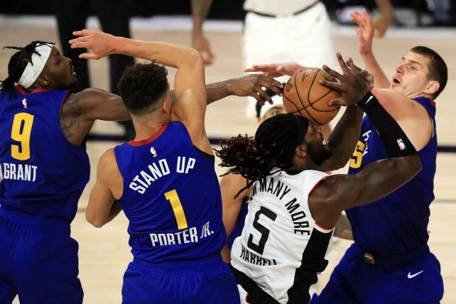 Denver sac&oacute; pecho y se puso a tiro de los Clippers en las semifinales del Oeste en la NBA.