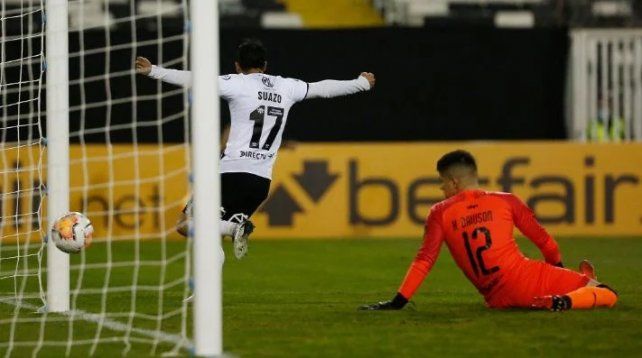 Brian Fernández festejó en sus redes sociales la victoria de Colo Colo ante Peñarol por la Libertadores.