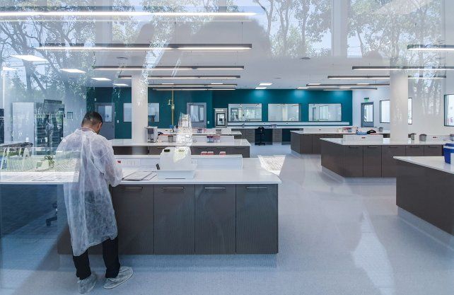 Con ese trabajo, se espera proveer desde Argentina y M&eacute;xico con m&aacute;s de 200 millones de dosis de la vacuna a todos los pa&iacute;ses de Am&eacute;rica Latina, exceptuando a Brasil