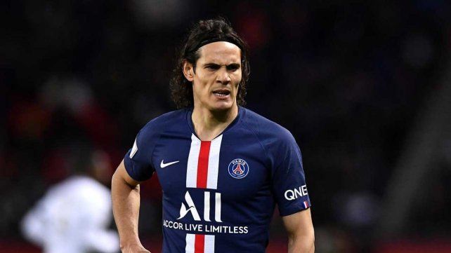 Edinson Cavani viene de rescindir su contrato en el PSG y rechazó la propuesta tentadora para jugar en Gremio.