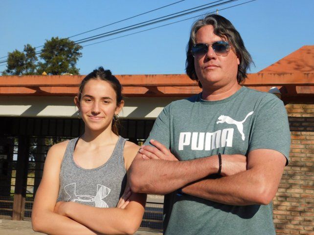 Luli G&oacute;mez Iriondo en el Card junto a su entrenador Maxi Troncoso.