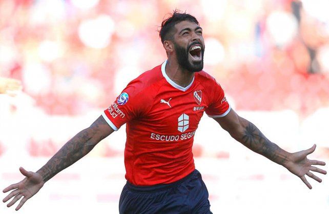 El defensor Alexander Barboza vuelve a sonar con fuerza en Uni&oacute;n al no ser tenido en cuenta en Independiente. Foto: Prensa Independiente