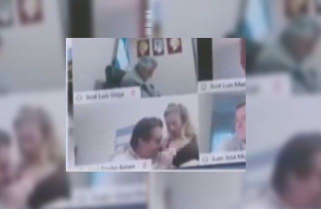 Esc&aacute;ndalo en el congreso: un diputado del Frente de Todos se mostr&oacute; en un acto sexual en plena sesi&oacute;n