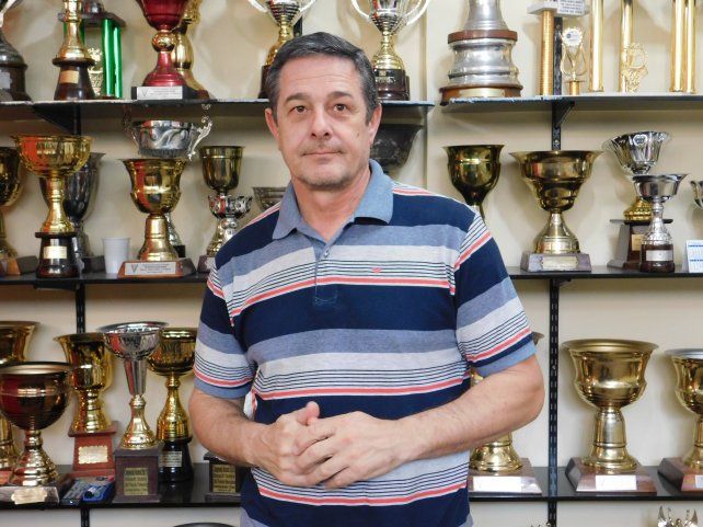 El profesor Fabi&aacute;n Bochatay es el actual presidente de la Federaci&oacute;n de V&oacute;ley.