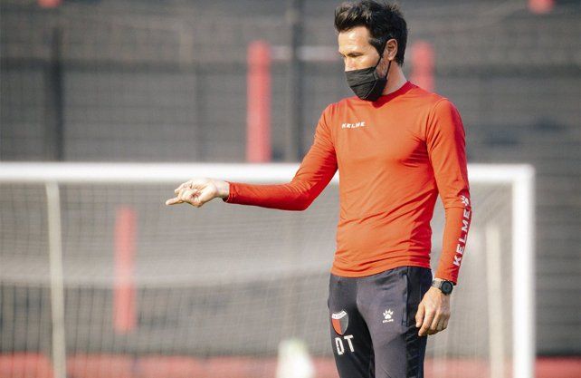La idea de Eduardo Dom&iacute;nguez ser&iacute;a jugar tres amistosos antes de la vuelta del f&uacute;tbol. Foto: prensa Col&oacute;n
