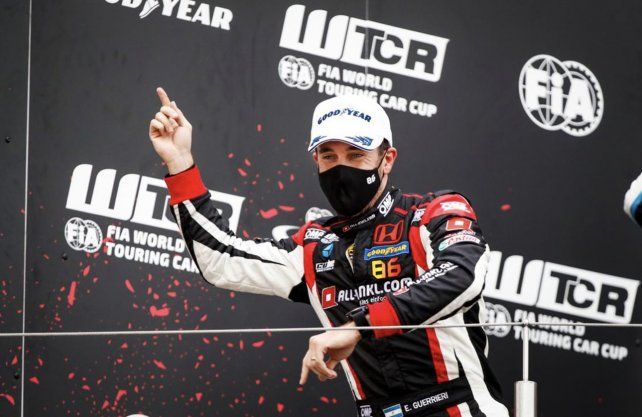 &nbsp;Esteban Guerrieri se impuso en la primera carrera del WTCR que se corri&oacute; Nurburgring, Alemania