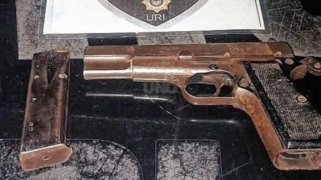 Pistola secuestrada al hombre que evadió un control policial en Sauce Viejo.