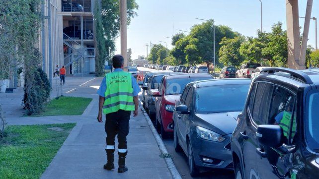 Operativos con agentes de tránsito del municipio en la zona del Puerto local. 