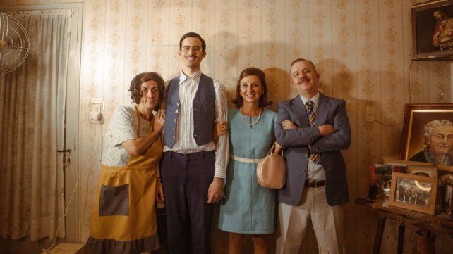 “La familia, un lugar donde nos queremos todos”, escrita y dirigida por Nicole Chort.  