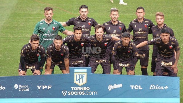 Los jugadores del plantel profesional y los dirigentes llegaron a un acuerdo de palabra por los premios, que tenía en vilo al mundo Colón. UNO Santa Fe | José Busiemi