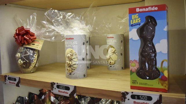 Un huevo de chocolate mediano con forma de conejo, el tradicional, cuesta 500 pesos en marcas estándars.