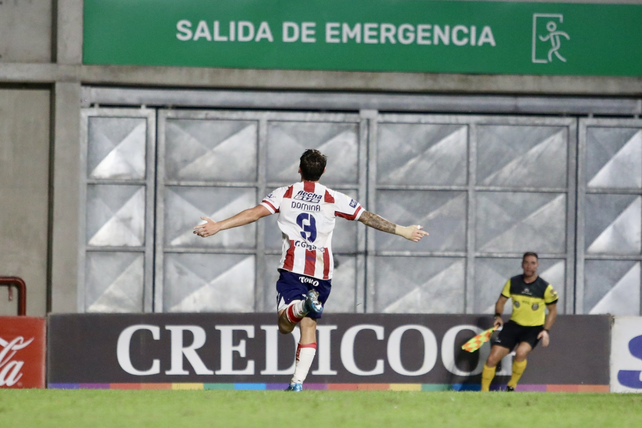 Uni&oacute;n se sac&oacute; otra mufa ante Colegiales por Copa Argentina.