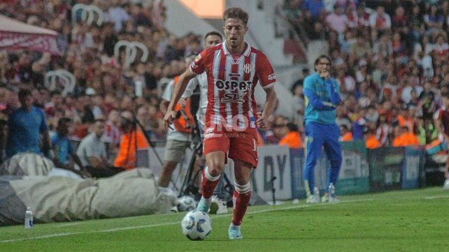 Unión desestimó la oferta de Independiente por Federico Vera.