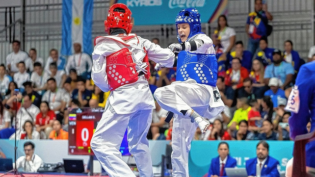 En taekwondo, la madrynense Margarita Echeverr&iacute;a se qued&oacute; con la medalla de plata en la poomsae individual.