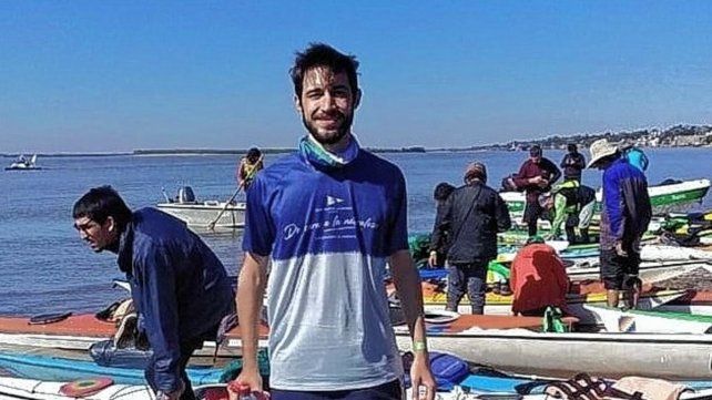 Gustavo es kayakista del club Azopardo