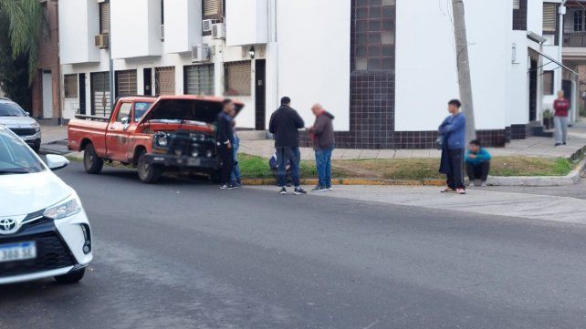 La camioneta F-100, protagonista del accidente en Belgrano y Junín. 