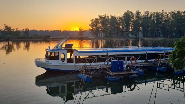 El catamarán ofrece uno de los paseos más icónicos de Concordia