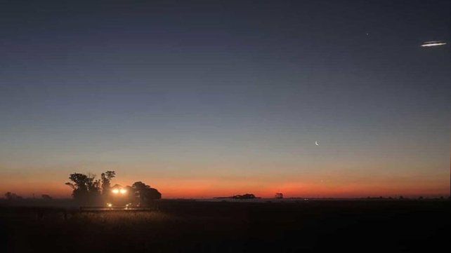 Un objeto brillante en el cielo de la ciudad de Rafaela