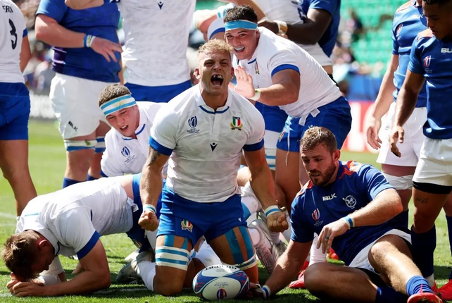 Italia fue superior y derrotó a Namibia por 52 a 8 en Saint-Étienne. Italia fue superior y derrotó a Namibia por 52 a 8 en Saint-Étienne.