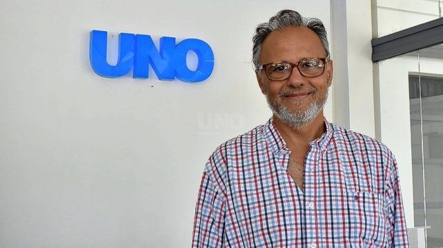 Sadonio tiene 59 años y es bioquímico. Antes de que comenzaran los aislamientos y protocolos por el Covid-19 se iba en colectivo dos veces por semana hasta Ataliva