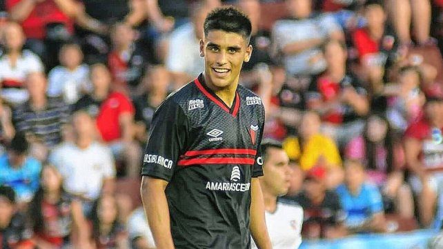 Nicolás Leguizamón se mostró muy feliz de volver a jugar en Colón. Nicolás Leguizamón se mostró muy feliz de volver a jugar en Colón.