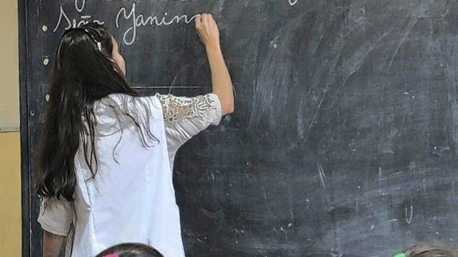 Los padres exigen que la vuelta a clases sea con presencialidad de los docentes en Santa Fe. 