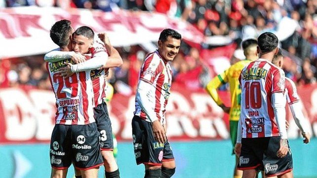 Barracas Central regresó a su estadio y superó a Defensa y Justicia.