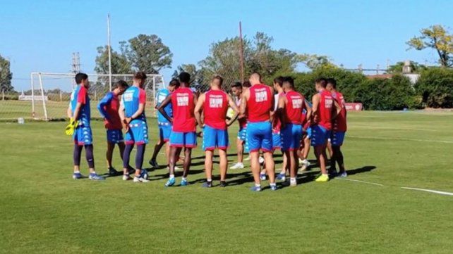 Azconz&aacute;bal tendr&iacute;a una sola duda para intentar que Uni&oacute;n pise fuerte ante Bah&iacute;a en Brasil por la Sudamericana.