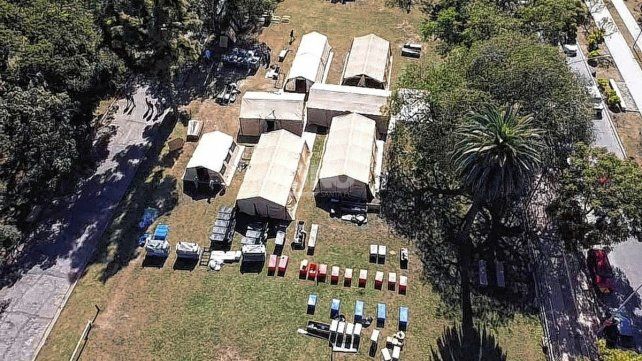 Se terminó de montar el hospital de campaña en las instalaciones del Liceo Militar General Manuel Belgrano.