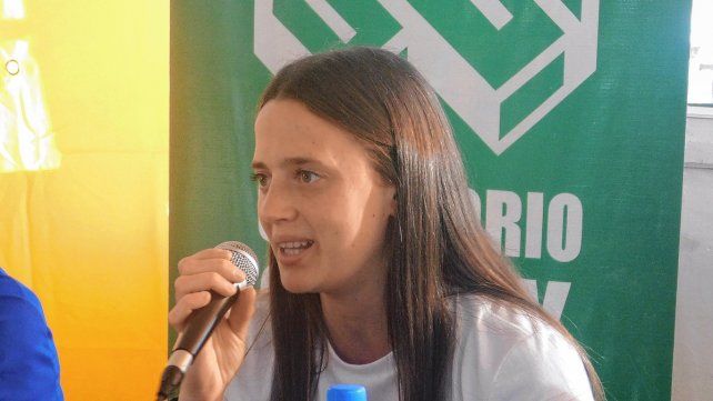 Stefi, Leona y Tiburona, siempre honrando Club Náutico El Quillá y llevando sus colores por todo el mundo.