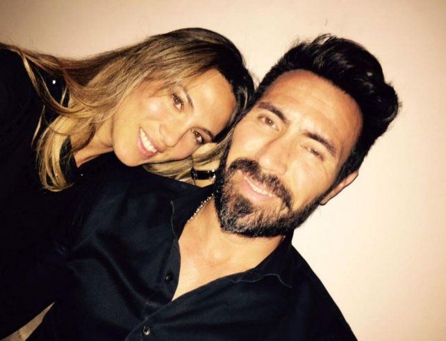 Eduardo Domínguez, DT de Colón, contó su historia de amor con Brenda Bianchi.