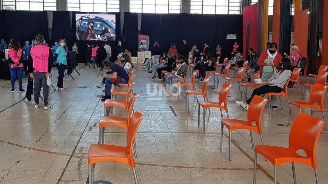 Vacunación de menores en la Esquina Encendida