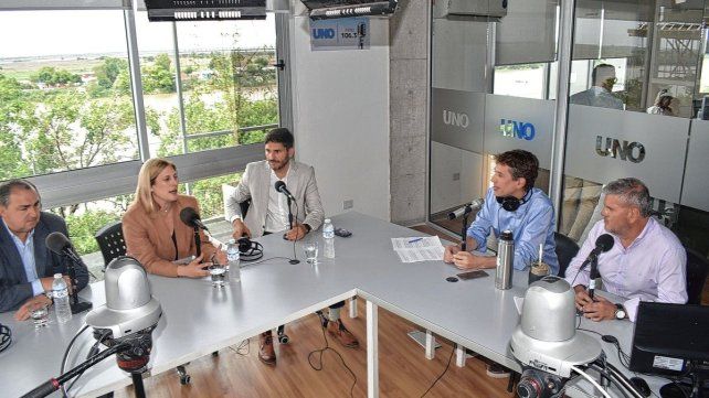 En los estudios de UNO 106.3. Pullaro, Scaglia y Poletti dialogaron con Adrián Brodsky y Mauro Bacca.