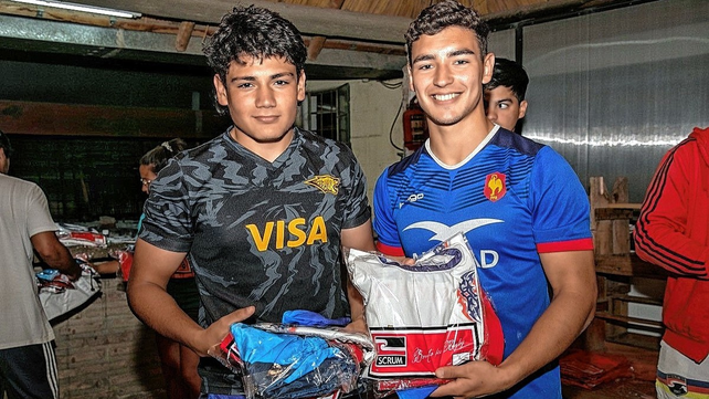 Entrenamiento, tercer tiempo, y entrega de camisetas fue la &uacute;ltima actividad previa al viaje a Jun&iacute;n para jugar el Torneo Nacional Argentino.
