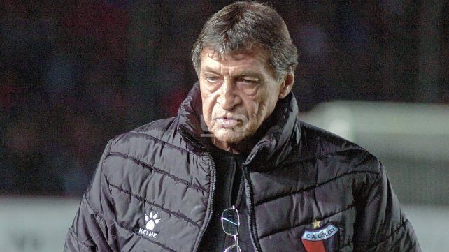 El DT de Col&oacute;n, Julio Falcioni, estar&iacute;a en la mira de San Lorenzo.
