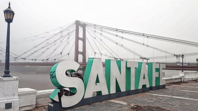 Las tradicionales letras ubicadas en la Costanera Oeste