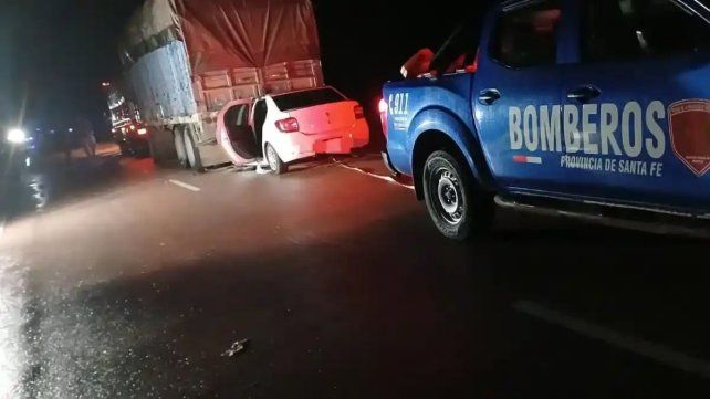Un policía murió tras un choque contra un camión detenido sobre Ruta Nacional 98 Un policía murió tras un choque contra un camión detenido sobre Ruta Nacional 98