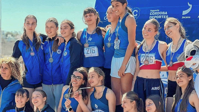 El equipo de Santa Fe ocupó la tercera posición en la posta 5x80 femenino en Córdoba. El equipo de Santa Fe ocupó la tercera posición en la posta 5x80 femenino en Córdoba.