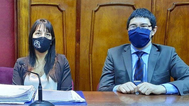 La fiscal Alejandra Del Río Ayala  y Matías Broggi